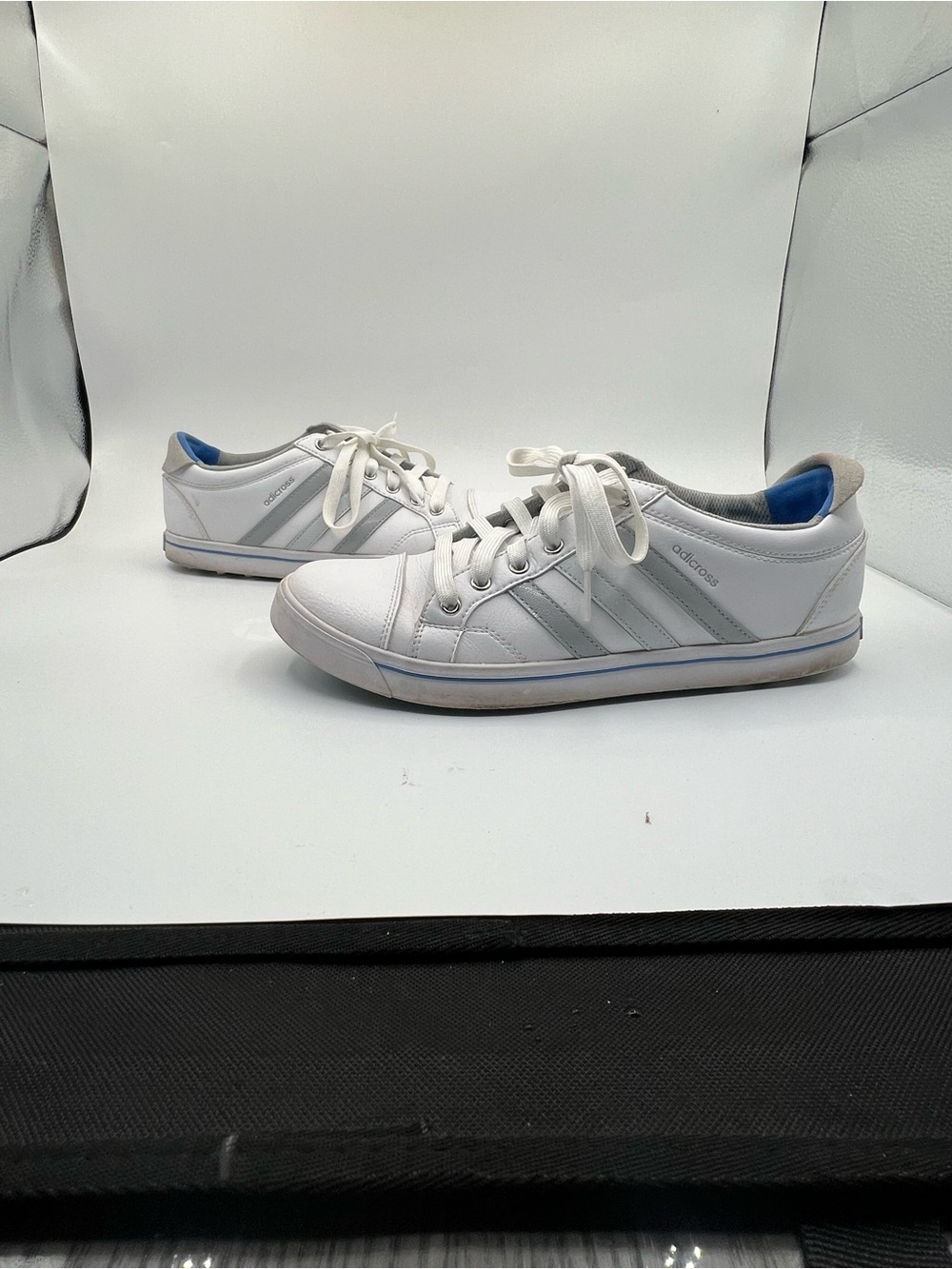 Adidas Adicross Women’s Golf Shoes Size 9.5 White Gray Blue Spikeless